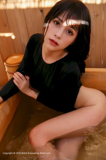 艾曼妞